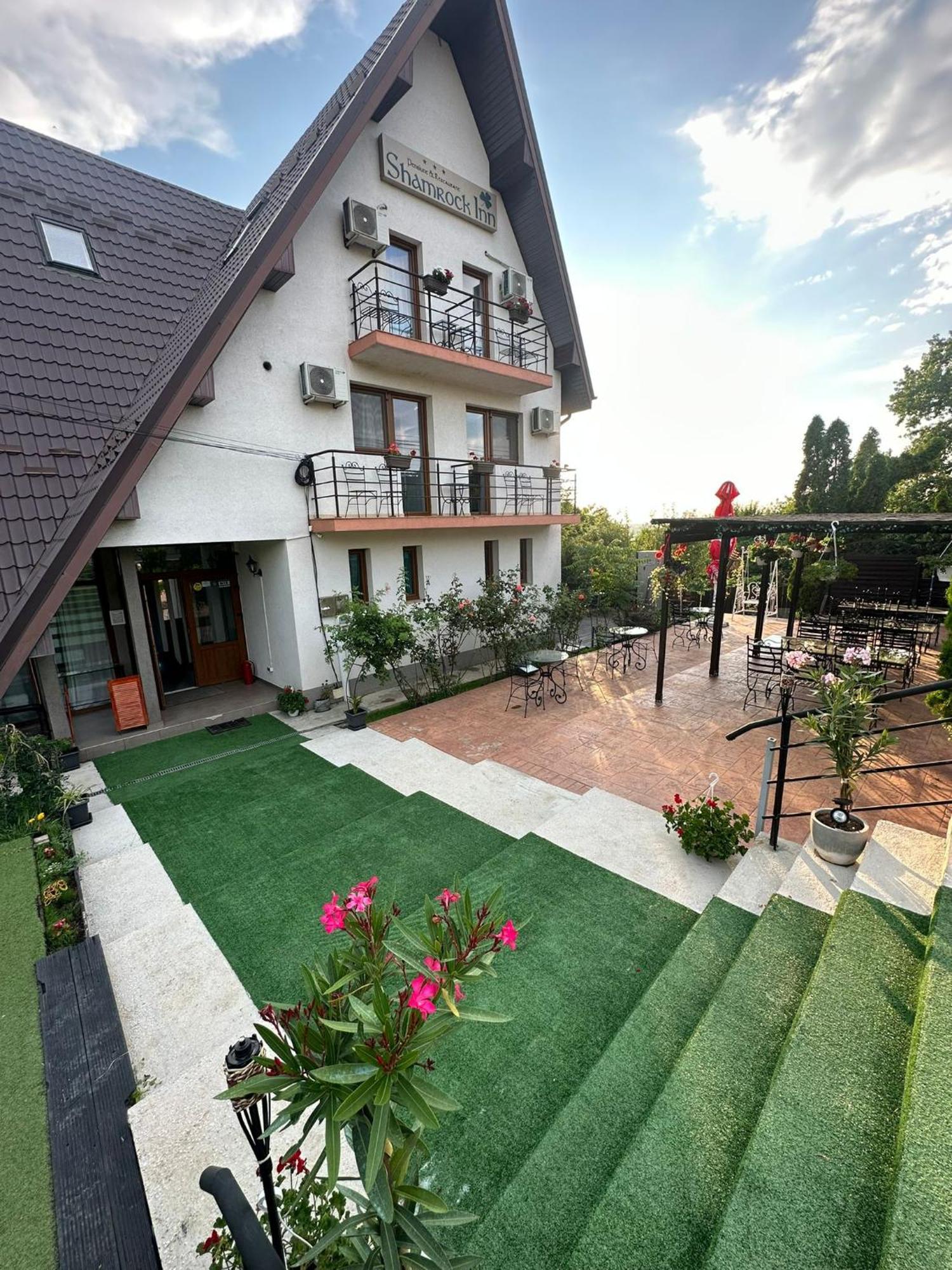 Shamrock Inn Iasi Esterno foto